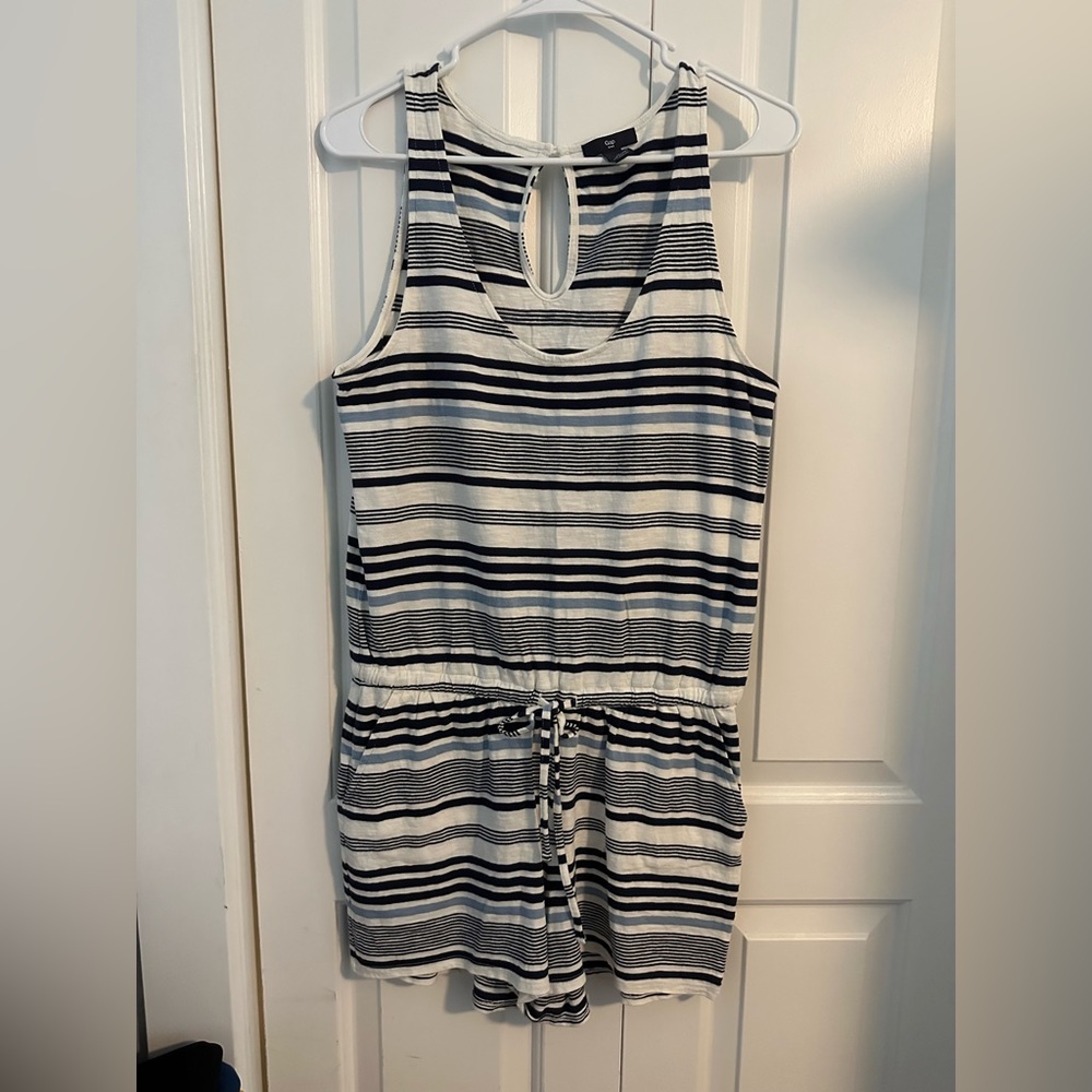 Gap romper - size small